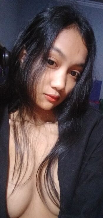 Full leaked Flomoroll private photo