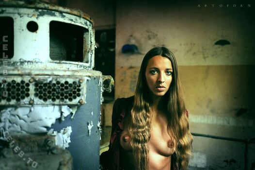 Full leaked Flora private photo