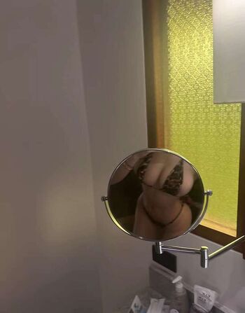 Full leaked Floralydo page private photo