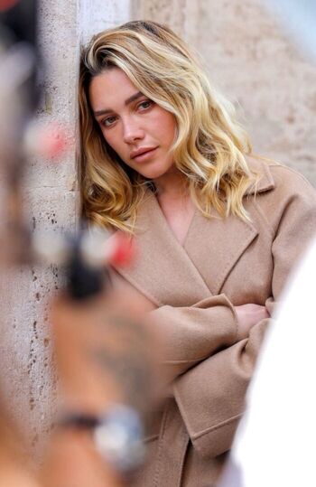 Full leaked Florence pugh private photo