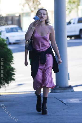 Full leaked Florence pugh private photo