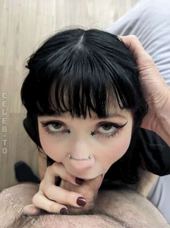 Full leaked Flowerbrat private photo