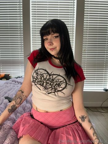 Full leaked Flowerbrat private photo