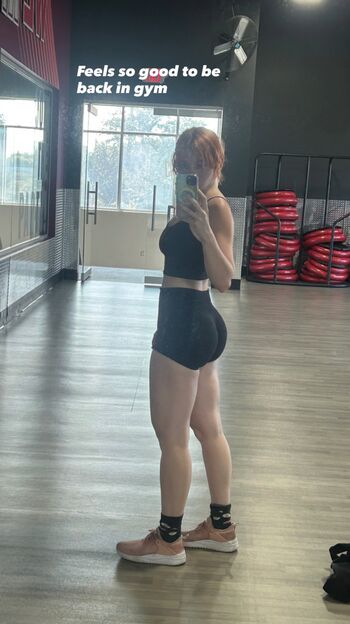 Full leaked Fluffyypiggy private photo