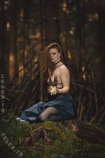 Full leaked Foxydirndl private photo