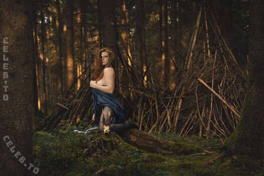 Full leaked Foxydirndl private photo