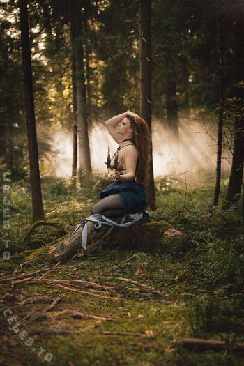 Full leaked Foxydirndl private photo