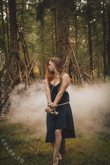 Full leaked Foxydirndl private photo