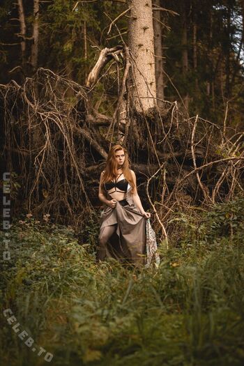 Full leaked Foxydirndl private photo