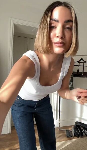 Full leaked Frankie bridge private photo