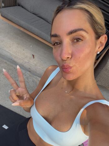Full leaked Frankie bridge private photo