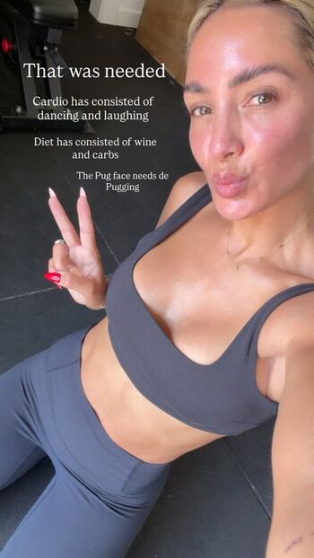 Full leaked Frankie bridge private photo