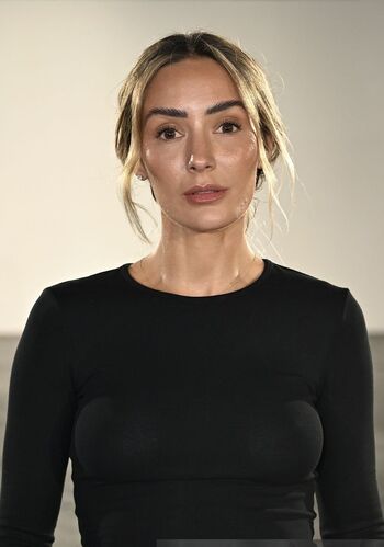 Full leaked Frankie bridge private photo