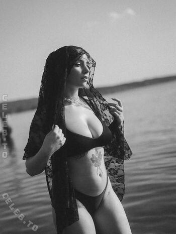 Full leaked Franzisunshine page private photo