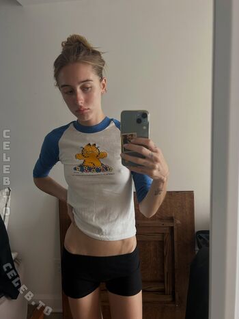 Full leaked Fredie halter page private photo