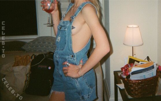 Full leaked Fredie halter page private photo