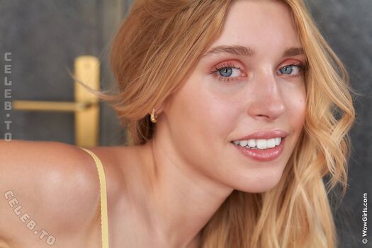 Freya Mayer