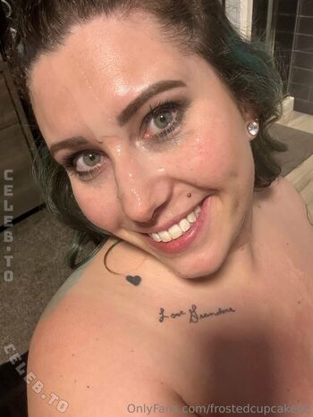 Full leaked Frostedcupcake private photo