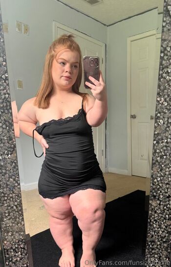 Full leaked Funsizedpixie private photo
