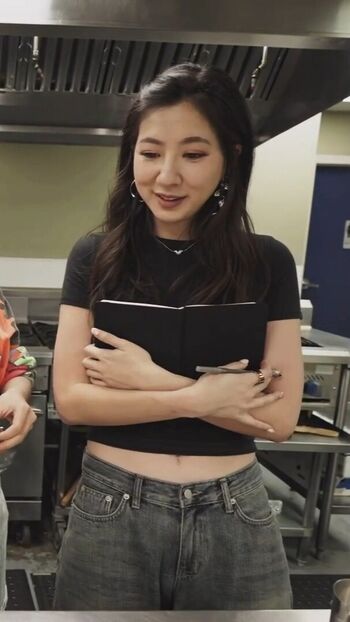 Full leaked Fuslie private photo