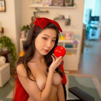 Full leaked Fuslie private photo