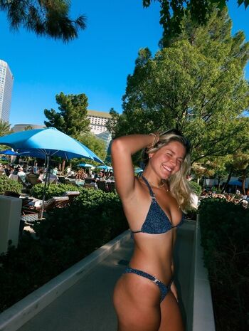 Full leaked Gabbyygonz private photo
