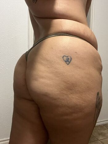 Full leaked Gabiiiandreaaa private photo