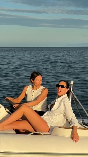 Full leaked Gal gadot private photo