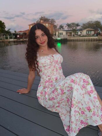 Full leaked Gal gool page private photo