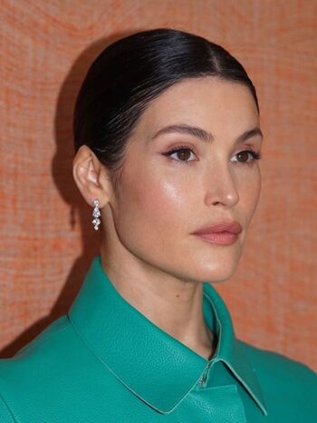 Full leaked Gemma arterton private photo