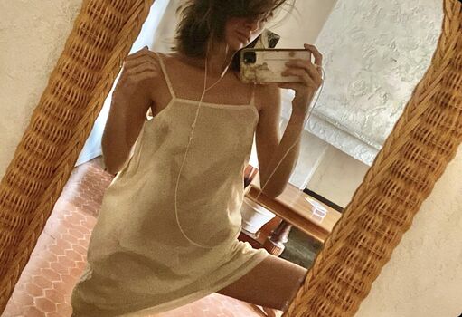 Full leaked Genevajuniper private photo