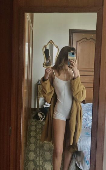 Full leaked Genevajuniper private photo
