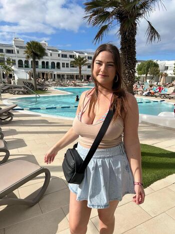 Full leaked Germanbombshell page private photo