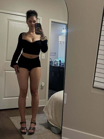 Full leaked Giavannanmoore page private photo