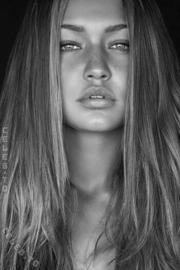 Full leaked Gigi hadid private photo