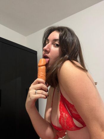 Full leaked Giii exib private photo
