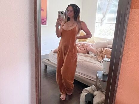 Full leaked Gillianaprils private photo