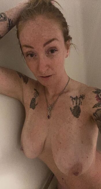Full leaked Gingersub private photo