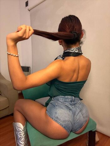 Full leaked Giuli turns page private photo