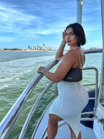 Full leaked Gloria bernardi private photo