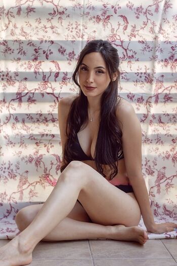 Full leaked Glory lamothe private photo