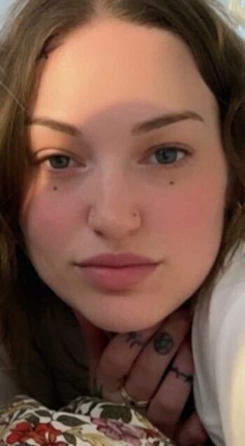 Full leaked Goth queen private photo