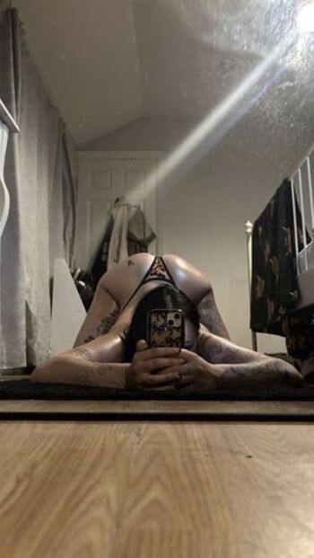 Full leaked Goth slut private photo