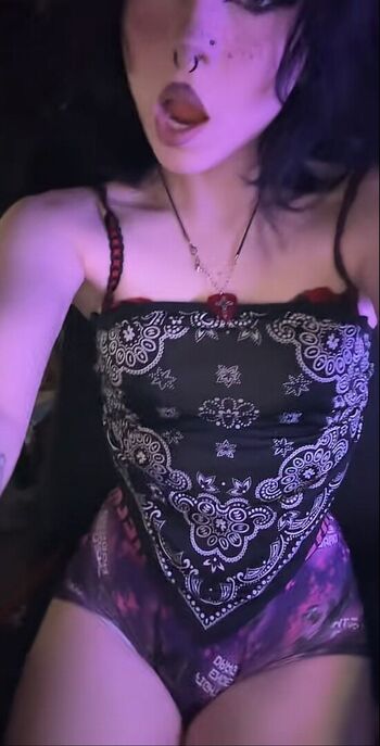 Full leaked Gothpimpbitcxh private photo