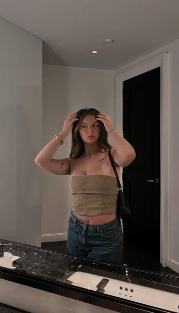 Full leaked Grace kelley private photo