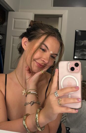 Full leaked Grace kelley private photo