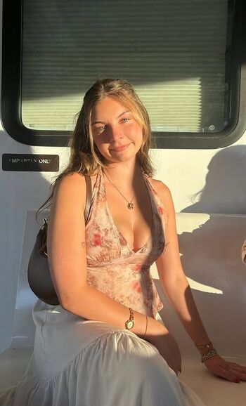 Full leaked Grace kelley private photo
