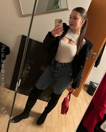 Full leaked Grazia private photo
