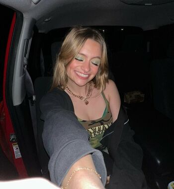 Full leaked Green mama private photo