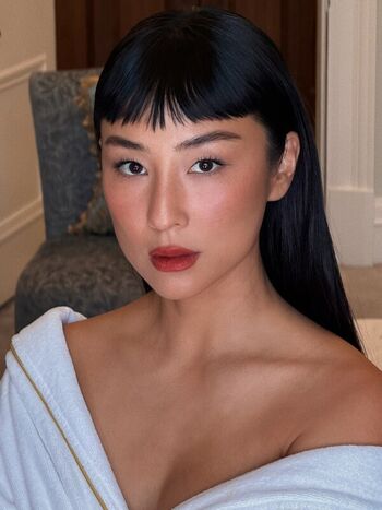 Full leaked Greta lee private photo